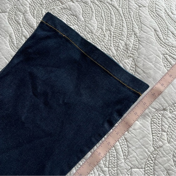 NWT - SPANX - Flare Jeans - Midnight Shade - Picture 13 of 13
